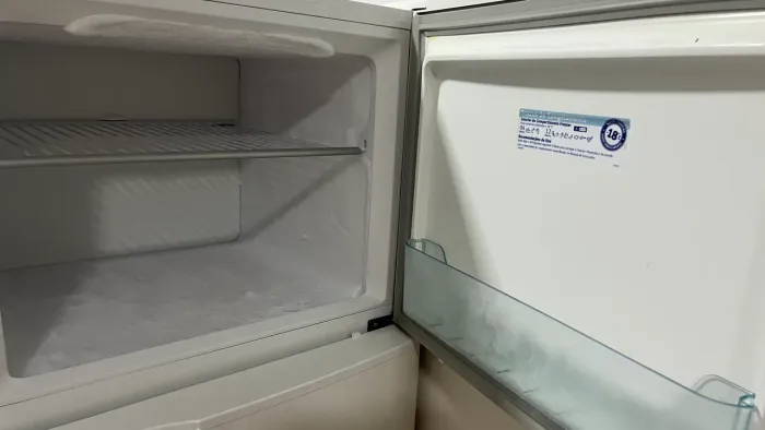 Geladeira Eletrolux DC37 -332lt -220V
