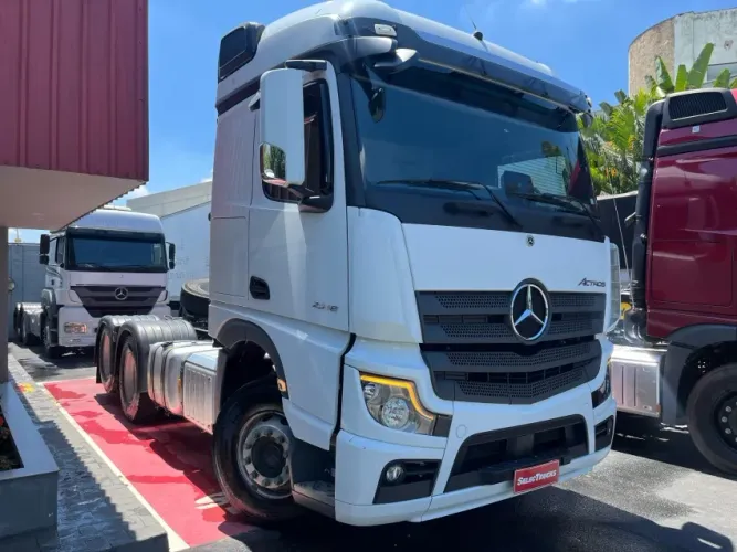 Mercedes-Benz Actros 2548 6x2 23/24 Selectrucks