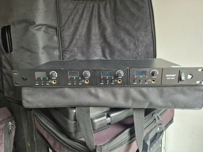 Sistema de monitor de palco sem fio e com fio