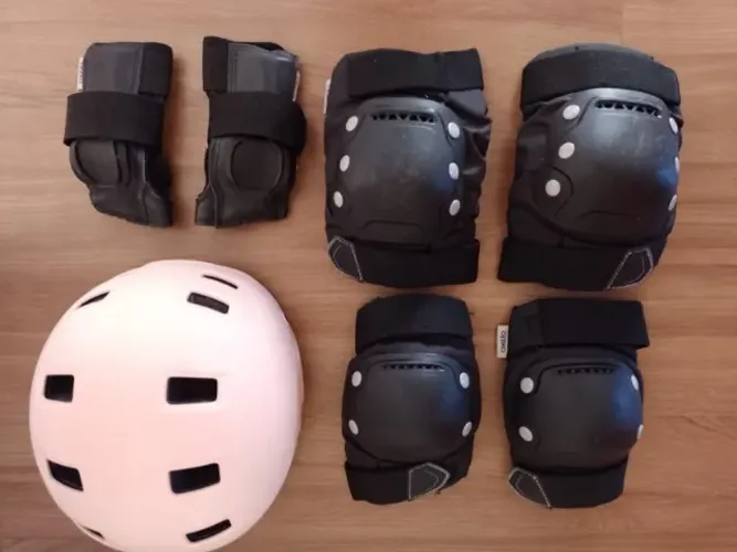 Patins Inline Fit 100 Preto - 38 + Kit acessórios