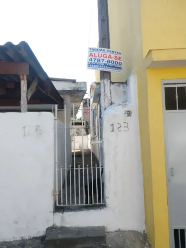 CASA DE 3 CÔMODOS PARA ALUGAR EM TABOÃO DA SERRA