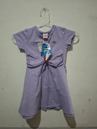 Vestido lilás infantil, tamanho 4