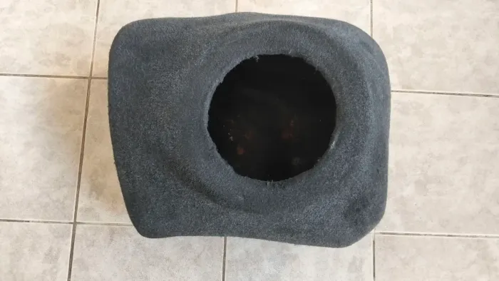 Caixa em fibra para subwoofer 