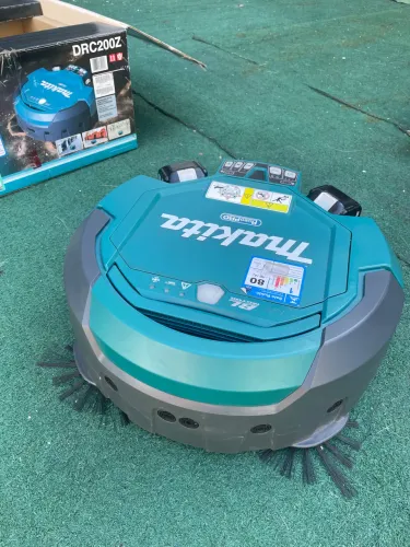 Robô Aspirador Makita DRC200Z c/ carregador e baterias