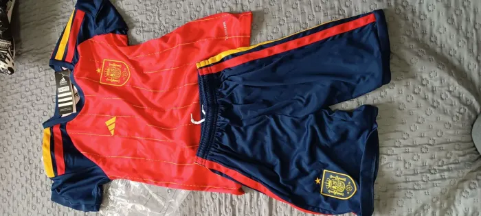 Kit Infantil Seleção da Espanha 2026 - Tamanho 24