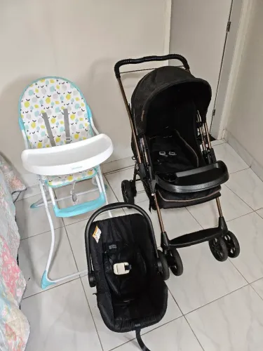 Kit carrinho de bebê, bebê conforto e cadeirinha de alimentação