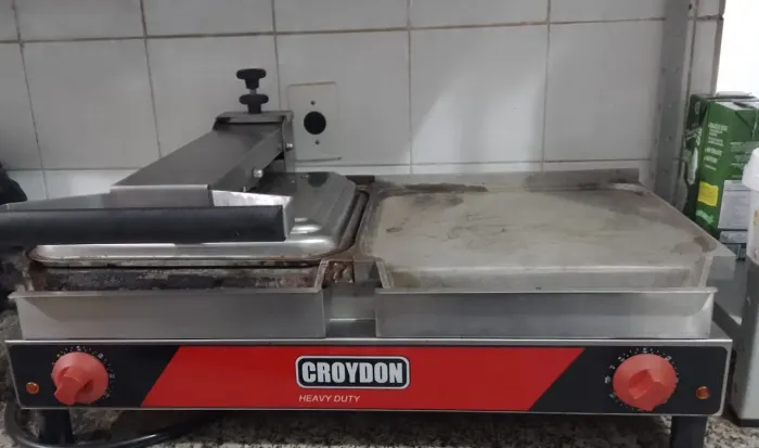 Chapa Sanduicheira Croydon