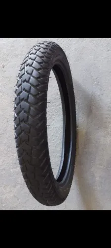 Vendo Pneu dianteiro Titan YAHARA suzuki.entre outras aro 18. (COM CÂMERA)