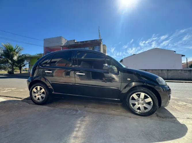 Citroen C3 Exclusive 1.4 Flex 8V 5P 2012