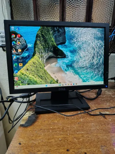 Monitor Dell Wide 17" Saída VGA C/Cabos Só Venda