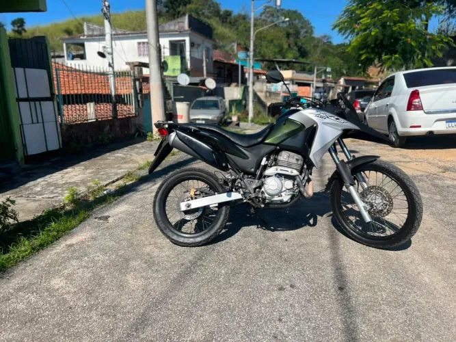 XRE 300 ÓTIMO ESTADO