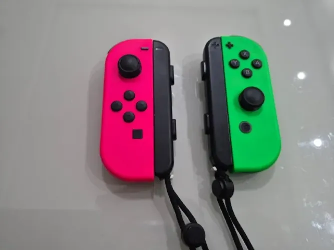 Controle Nintendo Switch - Par de Joy-Con Verde e Rosa