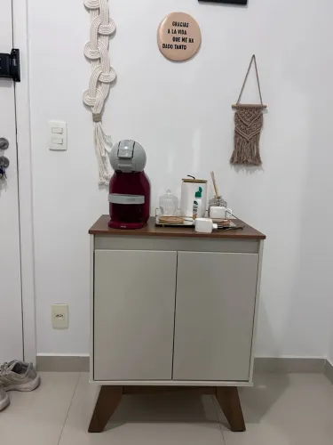 Buffet Aparador Retrô 2 Portas Off-White com Tampo Amadeirado