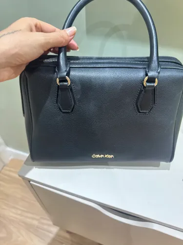 Bolsa Calvin Klein Baú - Média. Excelente estado