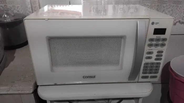 Vendo Micro ondas Consul 20 litros 