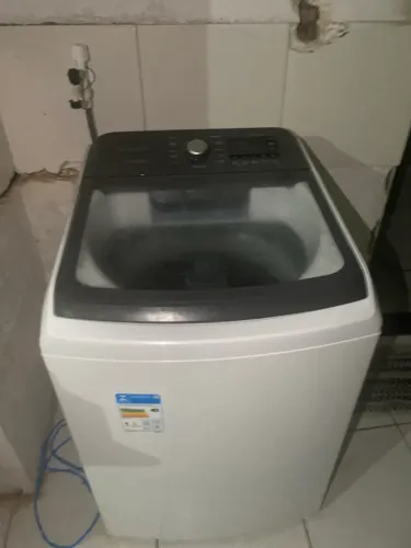 Máquina de lavar eletrolux 15k premium care usada- em ótimo estado 