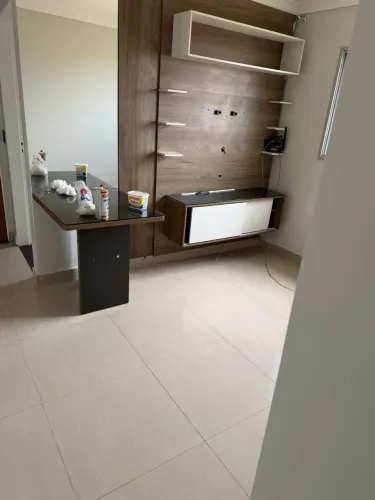 Aluga-se apartamento 