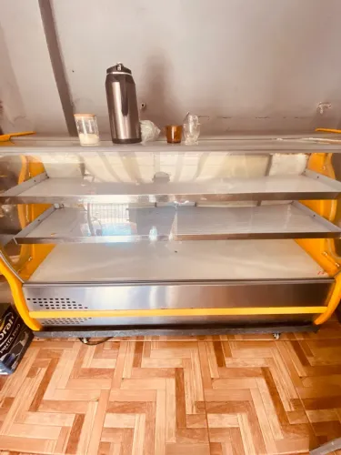Vendo freezer/balcão horizontal 2.000,00