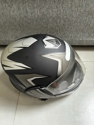 Capacete