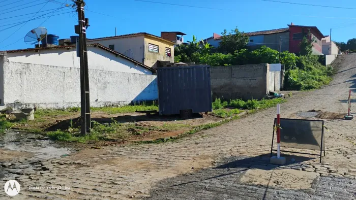 VENDE-SE TERRENO