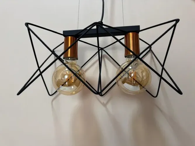 LUMINÁRIA / PENDENTE ARAMADO PRETO E COBRE C/ LÂMPADAS DE FILAMENTO - LEROY MERLIN