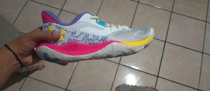 Tênis under Armour dime, tamanho 43, produzido na vamcanras