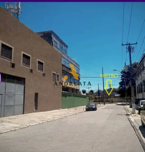 Venda de Galpão, 830 m², por R$ 800 mil em Vicente de Carvalho.