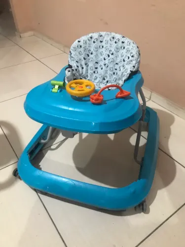 Vende-se Andador Infantil 