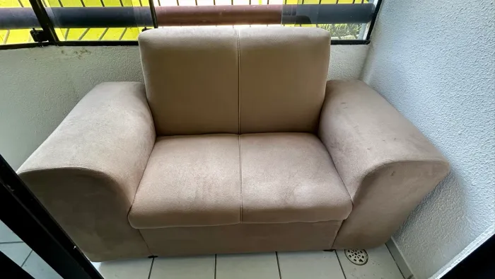 Sofá Bege 2 lugares