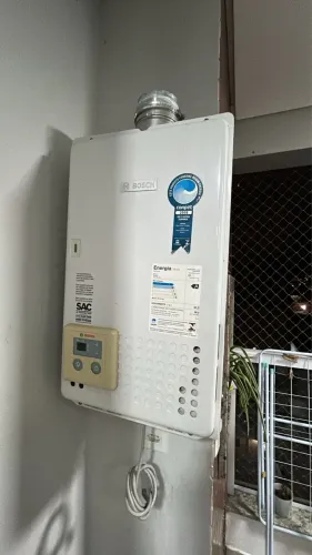 VENDO AQUECEDOR A GÁS - BOSCH 36L - NOVÍSSIMO 