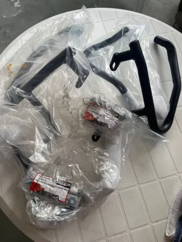 Vendo protetor de carenagem coyote superior e inferior 