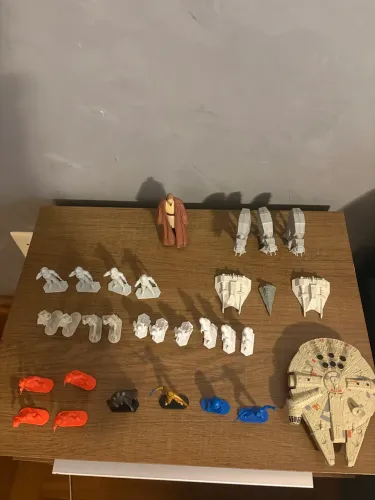 Lote Star Wars Original Disney EUA 2018 - Millennium Falcon + Personagens - Raro