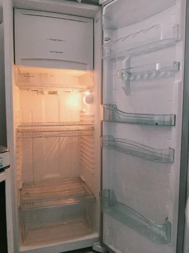 VENDO GELADEIRA FROST FREE CONSUL SEMINOVA 342 LITROS R$ 1900