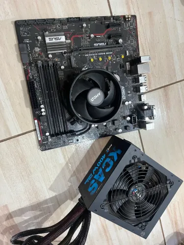 Placa mãe pra consertar 