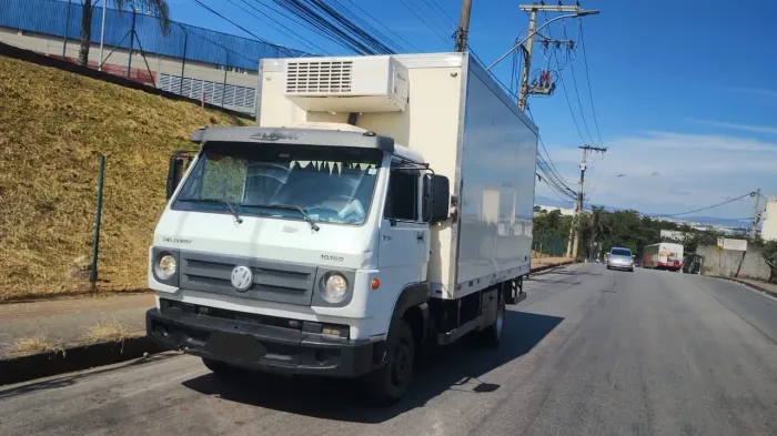 Caminhão 3/4 refrigerado
