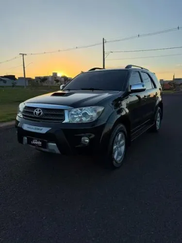 Toyota Hilux SW4 SRV D4-d 4X4 3.0 TDI Dies. AUT 2010
