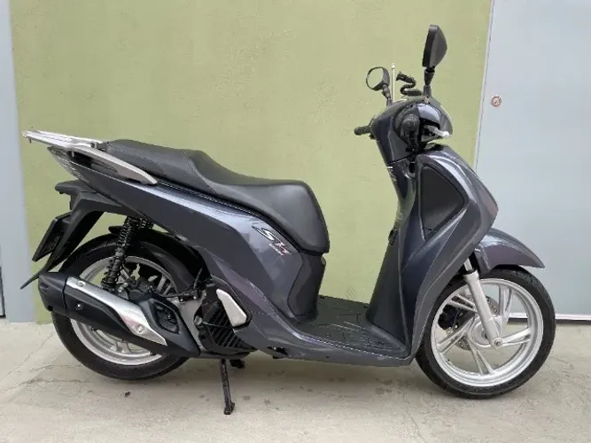Honda SH 150i 2021 com manual e chave reserva