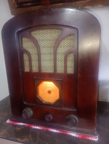 Rádio antigo