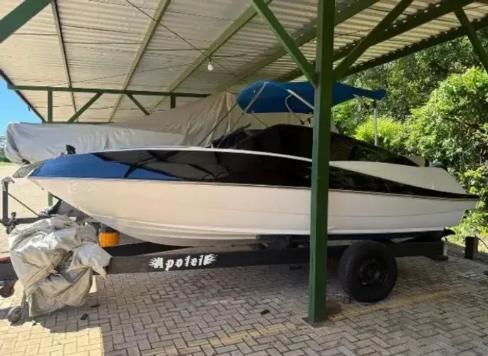 Lancha Focker 200 OPORTUNIDADE