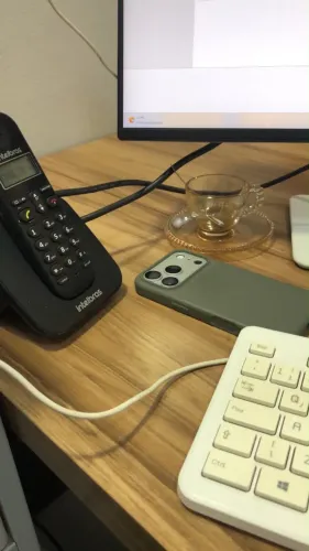 iPhone 14 Pro com película de 17