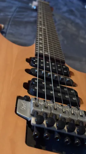 Guitarra Cort Viva Gold II - Perfeito estado com captadores originais