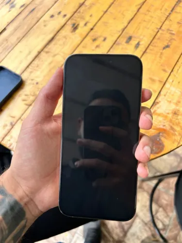 Vende-se iPhone 16 pro Max 256 gb