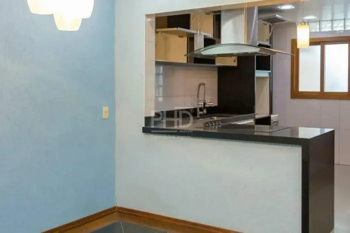 Casa Alto Padrão para Locação no Jardim Orlandina 340m², 3 Suítes, Piscina com Cascata e
