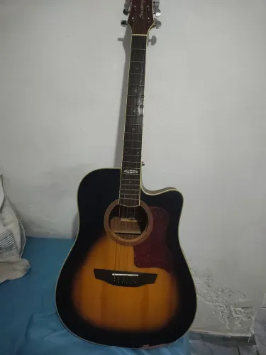 Vendo esse violão em ótimo estado