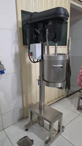 Refinadora e amaciadora de açaí