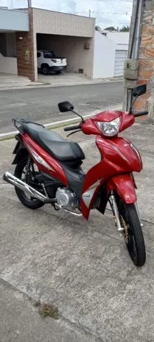 Avelloz 50 cc 2023 - Pouquíssimos km, super conservada!
