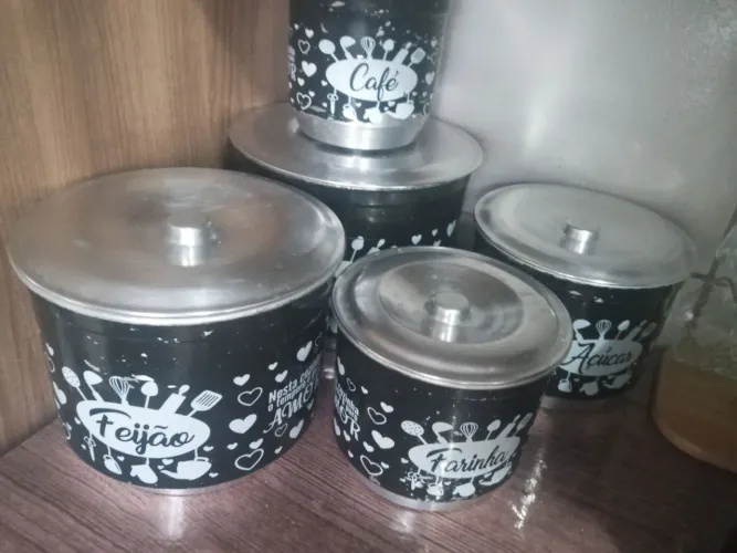 Jogo de latas para mantimentos