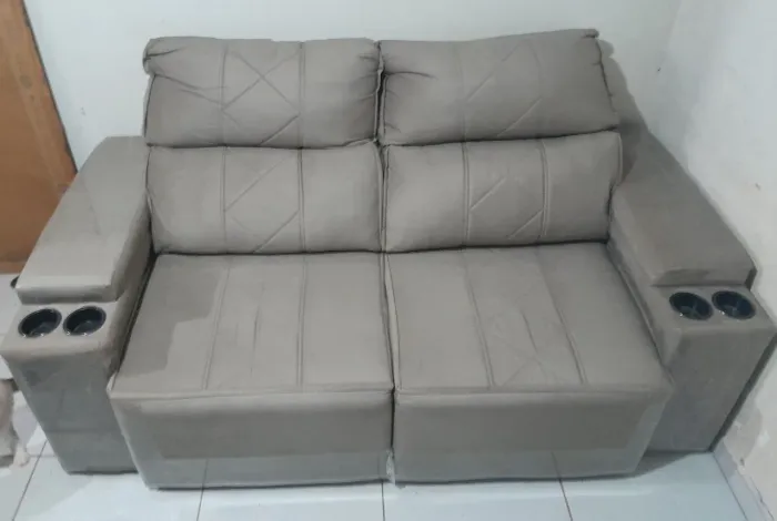 Sofá retrátil