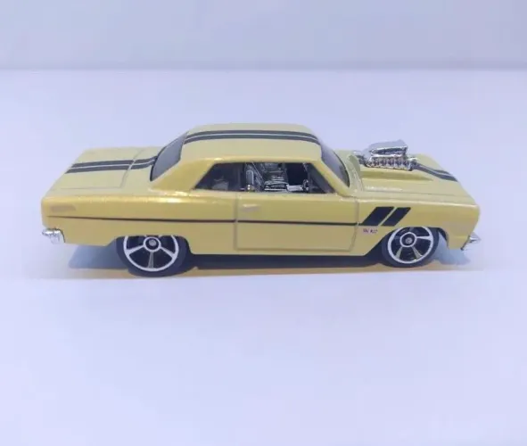 Miniatura Hotwheels 64 Chevy Chevelle SS Amarelo/bege 1:64 Novo Loose Hot Wheels