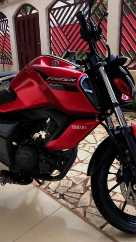 Vendo moto Fazer Fz15. 150 cilindradas.